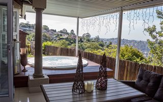 2 Bedroom Duplex in Kloof