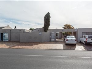 5 Bed House in Edgemead