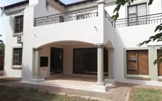 3 Bedroom House in Silver Lakes Golf Estate
