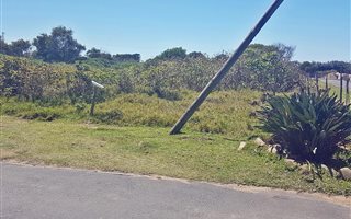 1045 m² Land available in Kwelera