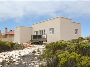 2 Bed House in Struisbaai