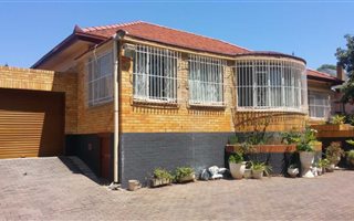3 Bedroom House in Cyrildene