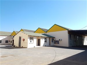 2200 m² Industrial space in Kirkney