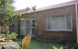 3 Bedroom Townhouse in Elandsrand