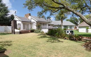 4 Bedroom House in Libradene