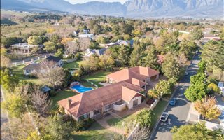 5 Bedroom House in Natures Valley