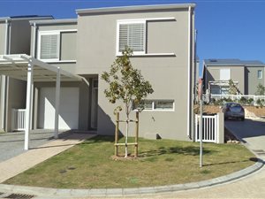 3 Bed Duplex in Helderberg Estate