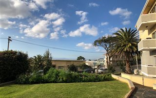 2 Bedroom Apartment in Vredehoek