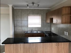 2 Bed Apartment in Vredekloof Heights