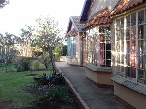 3 Bed House in Heuweloord
