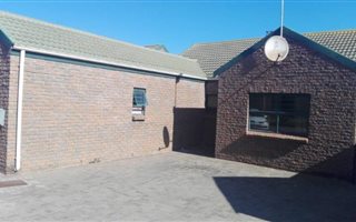 3 Bedroom Townhouse in Vredenburg