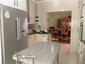 3 Bed House in Springs Central