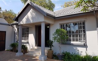 100 m² Commercial space in Newlands