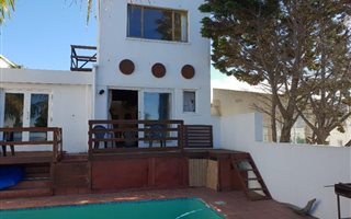 1 Bedroom House in Marina Da Gama