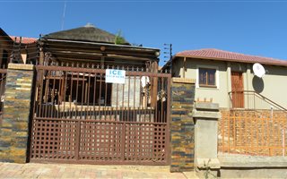3 Bedroom House in Mahube Valley