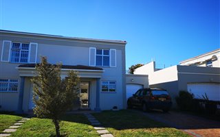 2 Bedroom Duplex in Royal Ascot