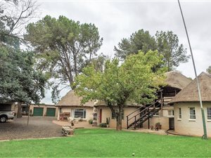 4.3 ha Farm in Kenilworth