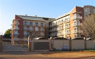 1 Bedroom Simplex in Hillcrest