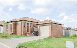 3 Bedroom House in Monavoni