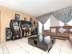 2 Bed Apartment in Bramley View