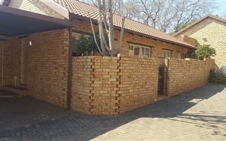 3 Bedroom Apartment in Safarituine