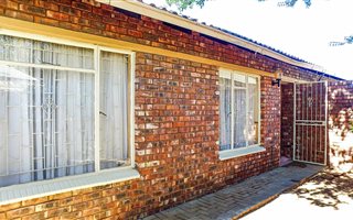 2 Bedroom Townhouse in Naval Hill