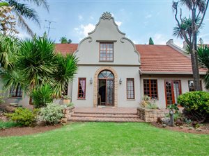 5 Bed House in Lakefield
