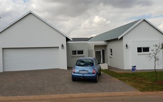 3 Bedroom House in Midstream Ridge Estate