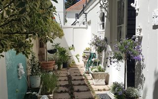 2 Bedroom House in Claremont Upper