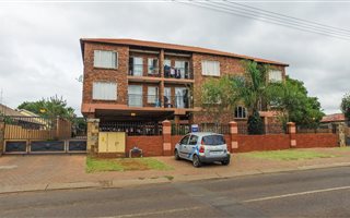 2 Bedroom Apartment in Daspoort