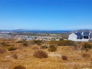 750 m² Land available in Laguna Sands