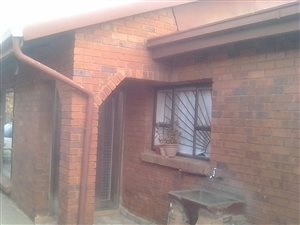 3 Bed House in Moleleki