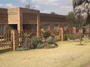 8 Bed House in Eloff