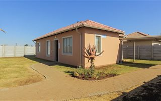 3 Bedroom House in Vosloorus