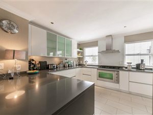 4 Bed Cluster in Lonehill