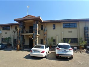 183 m² Commercial space in Highveld
