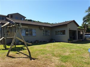 4 Bed House in Zinkwazi Beach