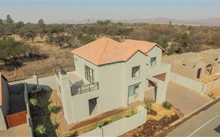 3 Bedroom House in Melodie