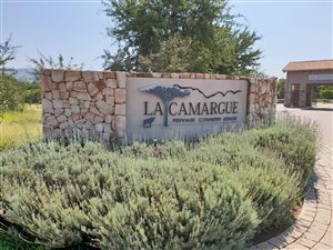 1225 m² Land available in La Camargue
