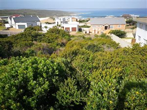 690 m² Land available in Jongensfontein