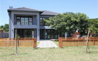 4 Bedroom House in Arboretum
