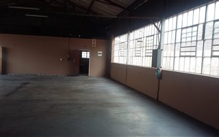 400 m² Industrial space in Wynberg