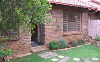 2 Bedroom Townhouse in Wierda Glen
