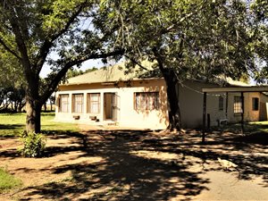 4.3 ha Smallholding in Estoire