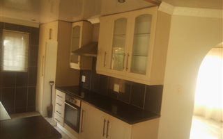 3 Bedroom House in Zakariyya Park