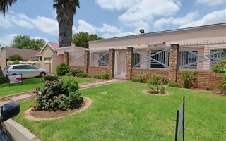 3 Bedroom House in Westdene