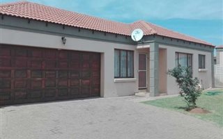 3 Bedroom Townhouse in Northfield