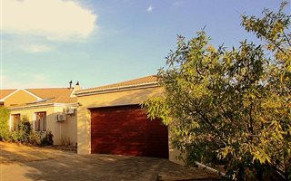 3 Bedroom House in Berg En Dal
