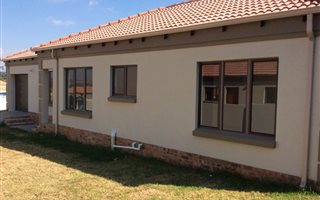 3 Bedroom House in Jackaroo Park