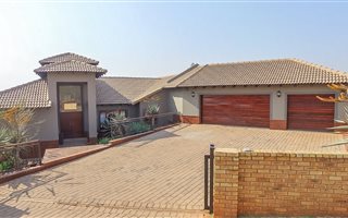 4 Bedroom House in Verresig Country Estate